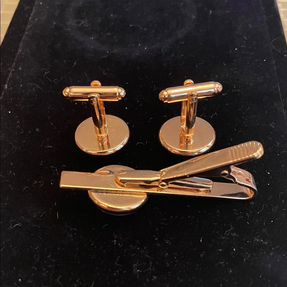 Gold-Tone Music Note Tie Clip and Cufflink Set - Black Dial